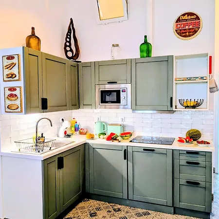 'Laranja', Charming Portuguese Style Apartment For Rent, 'Vida A Portuguesa' *